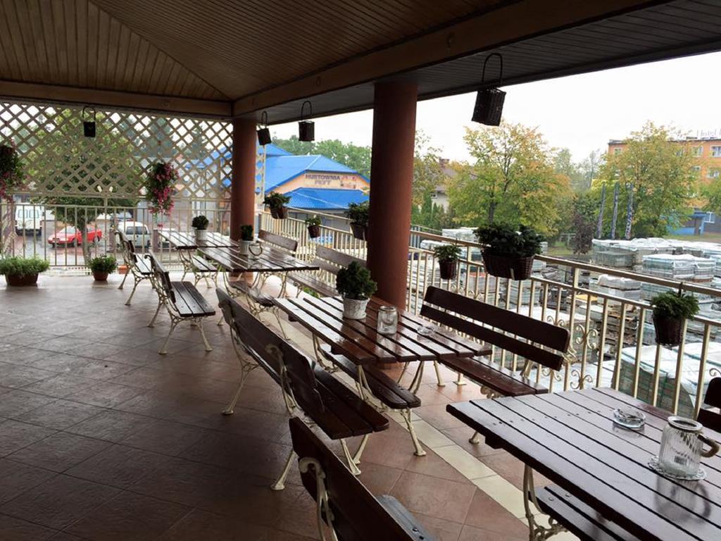 Hotel Grochowski Łuków Екстериор снимка